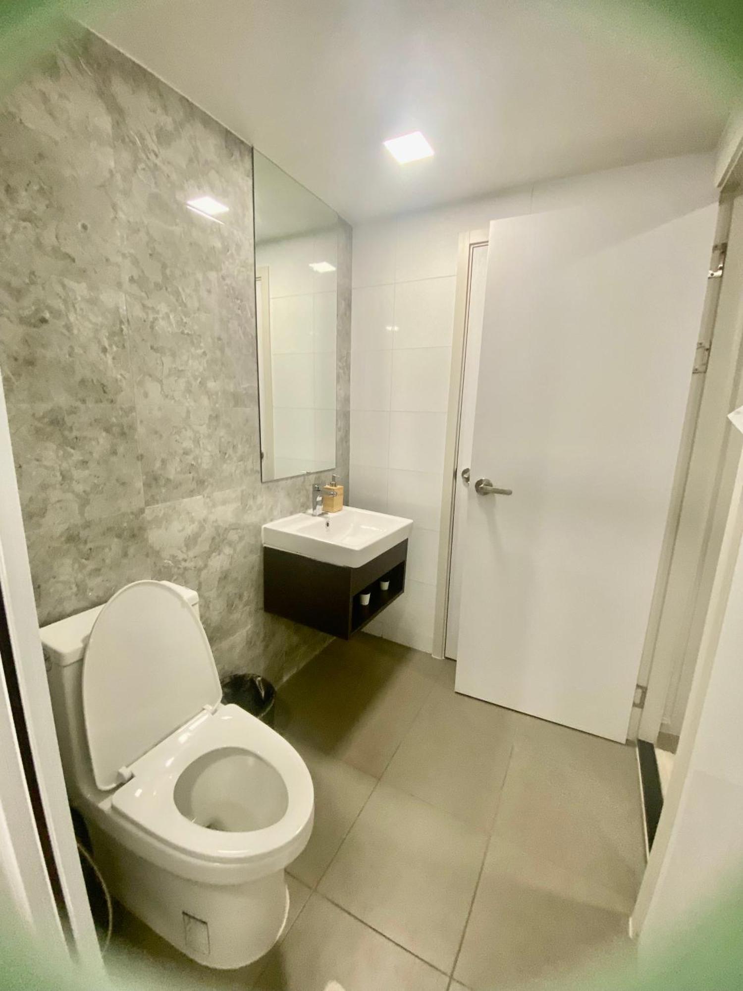 Ekamai 2 Bed Room Bangkok Buitenkant foto